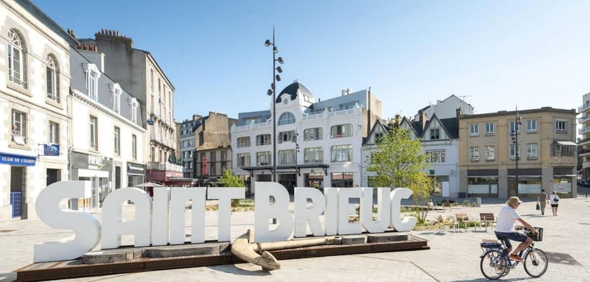 Le Nid Briochin Studio Au Coeur De سانت بريوك المظهر الخارجي الصورة